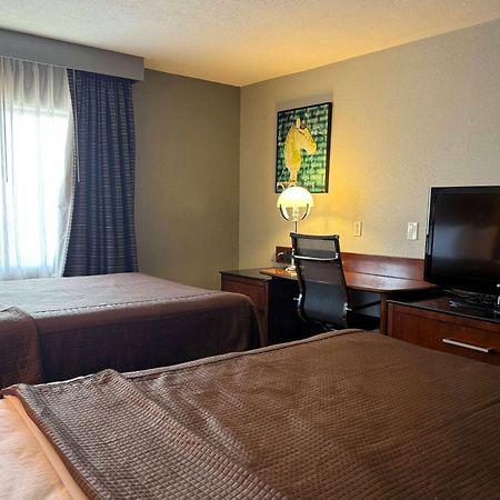 Travelodge By Wyndham Bloomington Exterior foto
